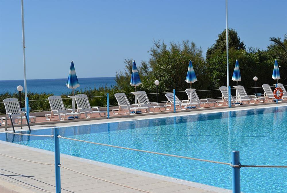 Futura Style Helios Hotell Noto Eksteriør bilde